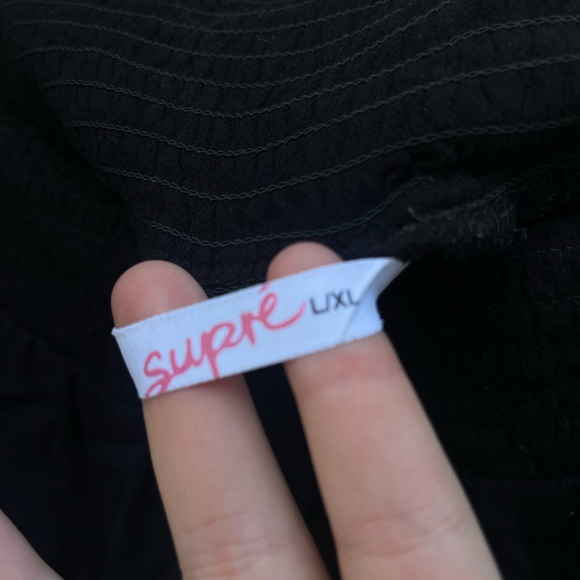 Black Skirt from SUPRE. Size L/XL - Picture 2 of 3